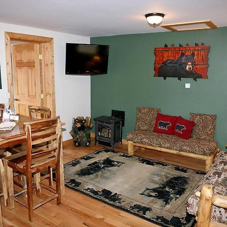 استيس بارك Lazy R Cottages With Hot Tubs By Rocky Mountain Resorts الغرفة الصورة