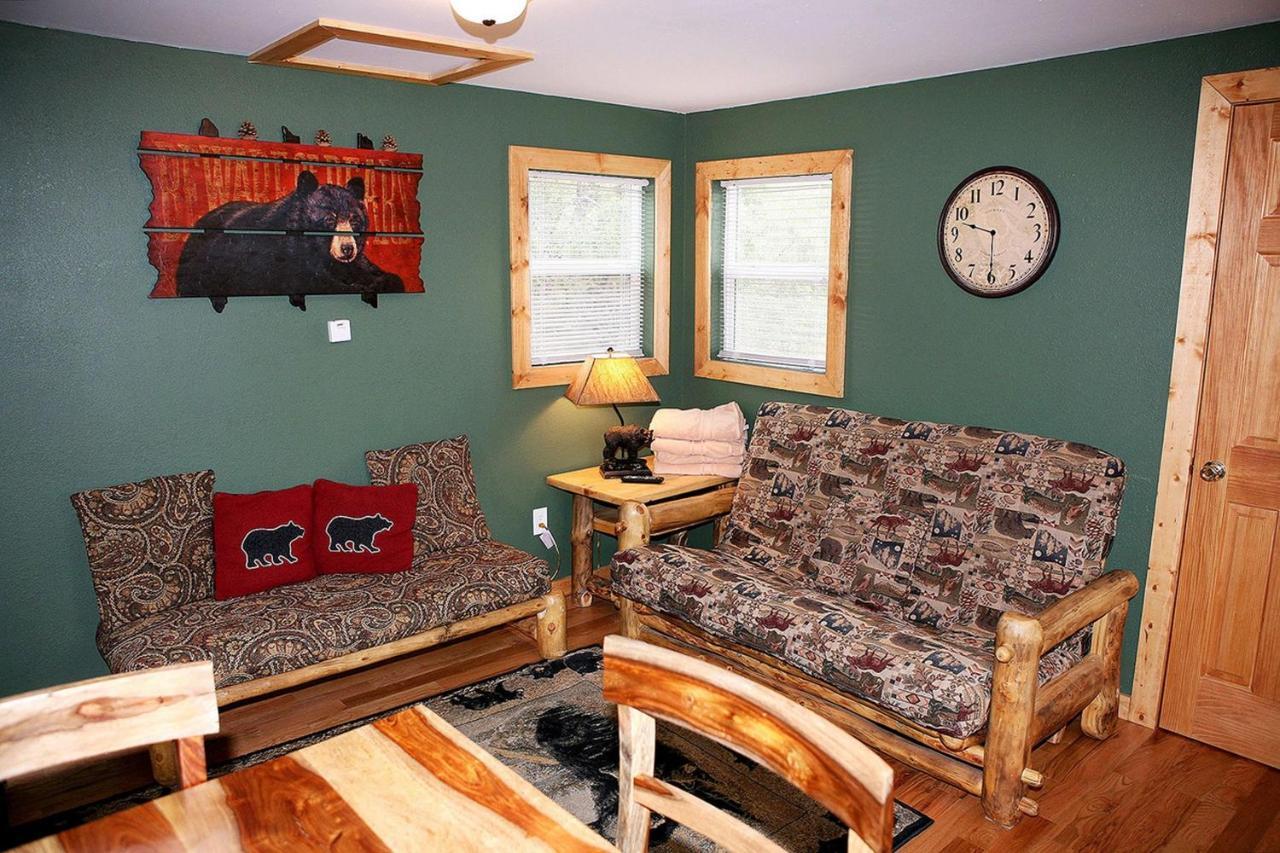 استيس بارك Lazy R Cottages With Hot Tubs By Rocky Mountain Resorts الغرفة الصورة
